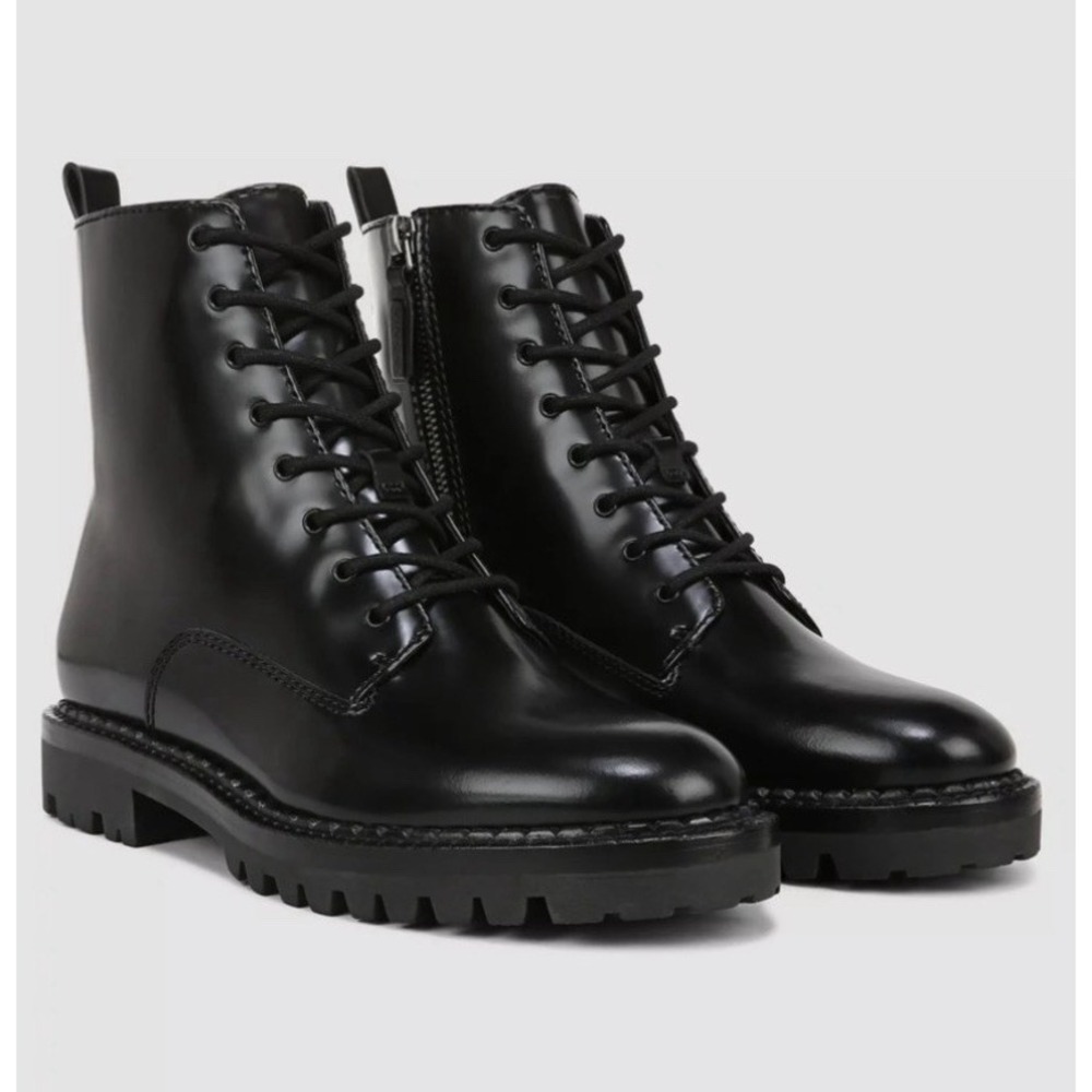 VINCE Cabria Leather Lug Boot in Matte Black Size 6.5 Lace Up New